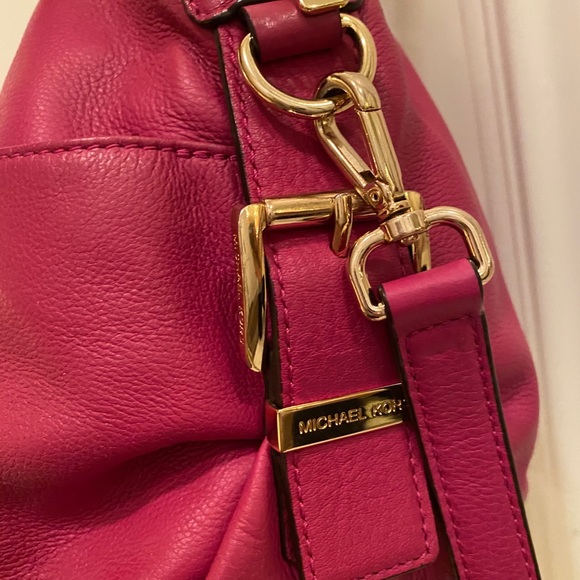 MICHAEL KORS BEAUTIFUL PINK LEATHER PURSE - Picture 13 of 13